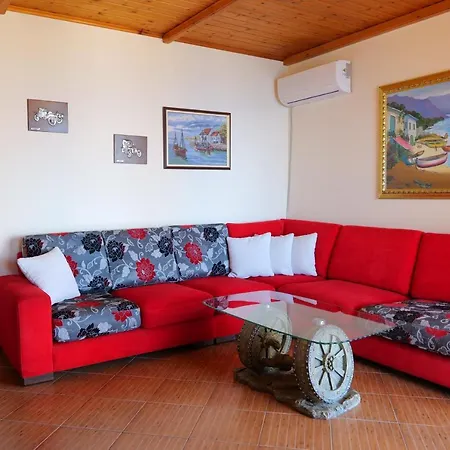Apartment Crystal Sarandë