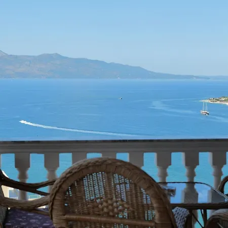 Апартаменты Crystal *