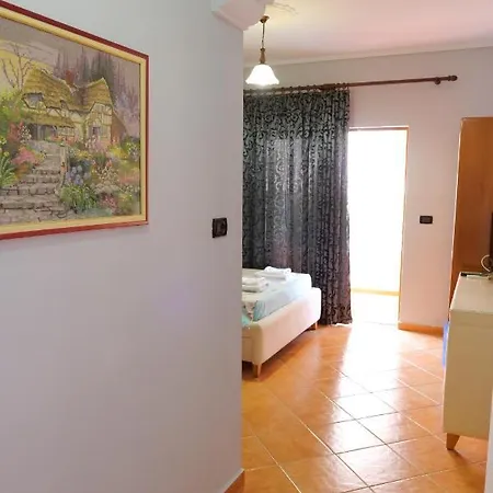 Апартаменты Crystal *